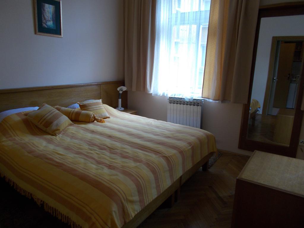 Studio Apartments "Chess Club Bosna" Sarajevo Exterior photo