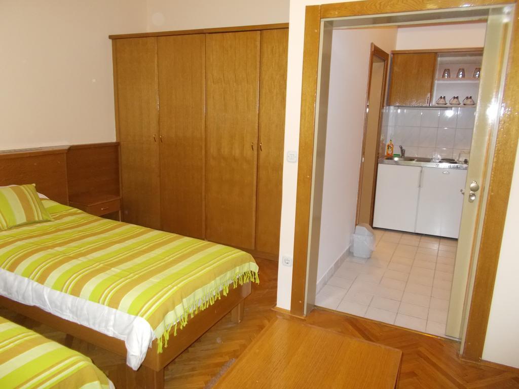 Studio Apartments "Chess Club Bosna" Sarajevo Exterior photo